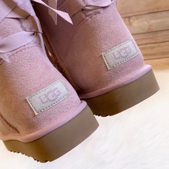 UGG Mini Continuity Bow Boots In Pink Crystal - Picture 4 of 6